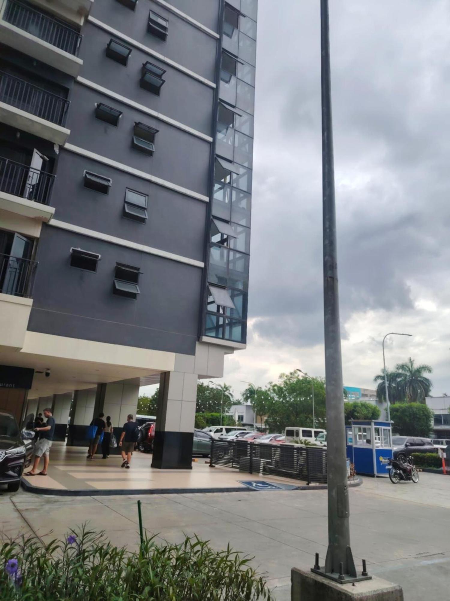 Shore One Condotel At Mall Of Asia, Philippines Пасай Екстериор снимка